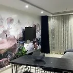 Luxury 2 With Seaview In Center Istanbul